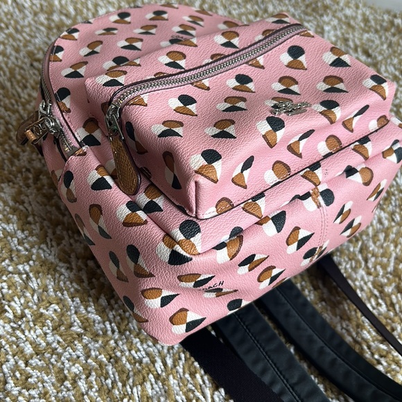 Coach - Picture 7 of 13